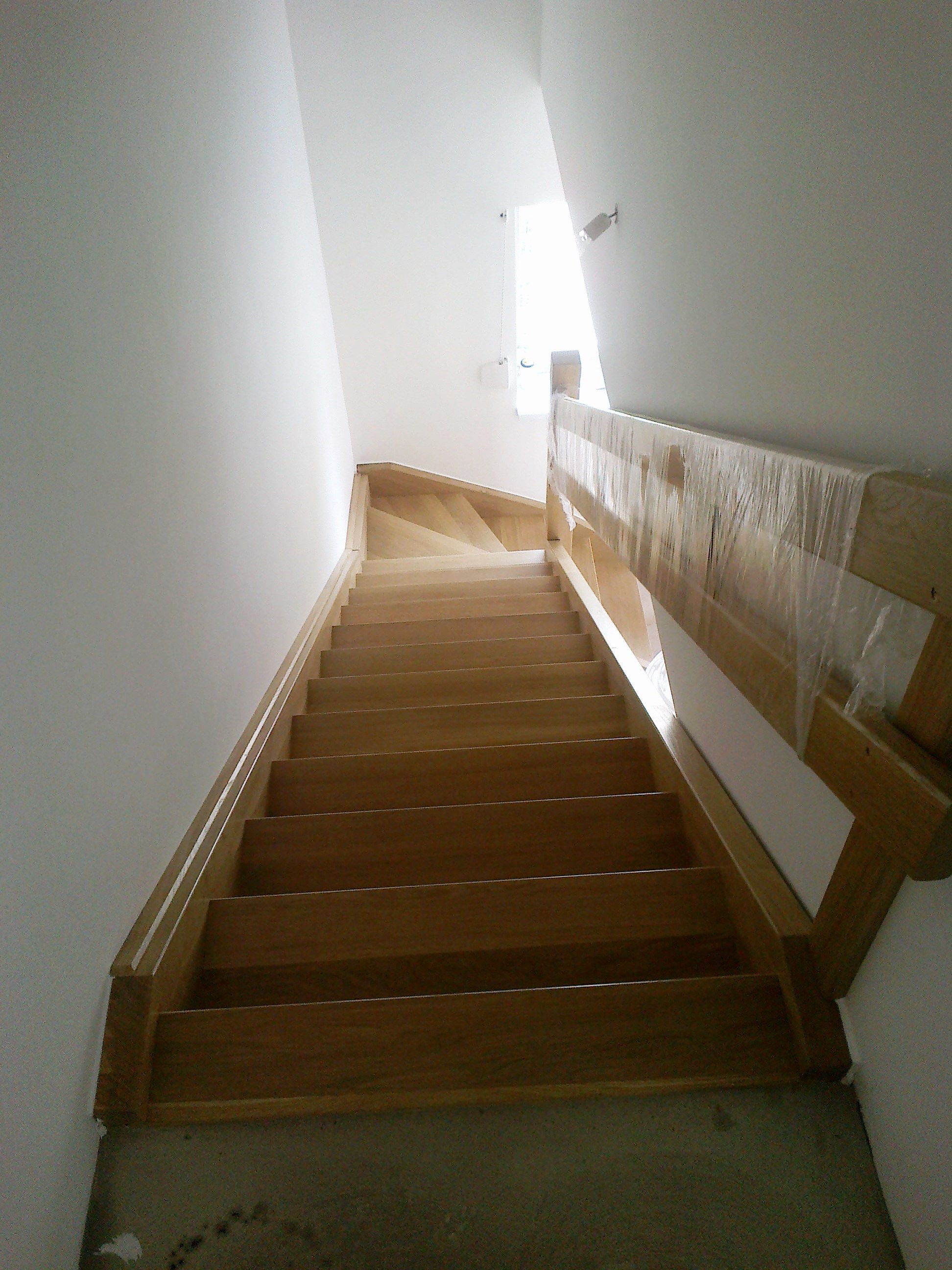 Dubové schody pravé 1